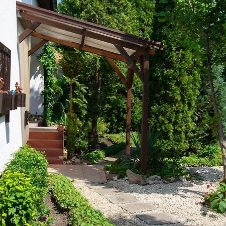 Ket Cseresznye Vendeghaz Siófok Exteriér fotografie
